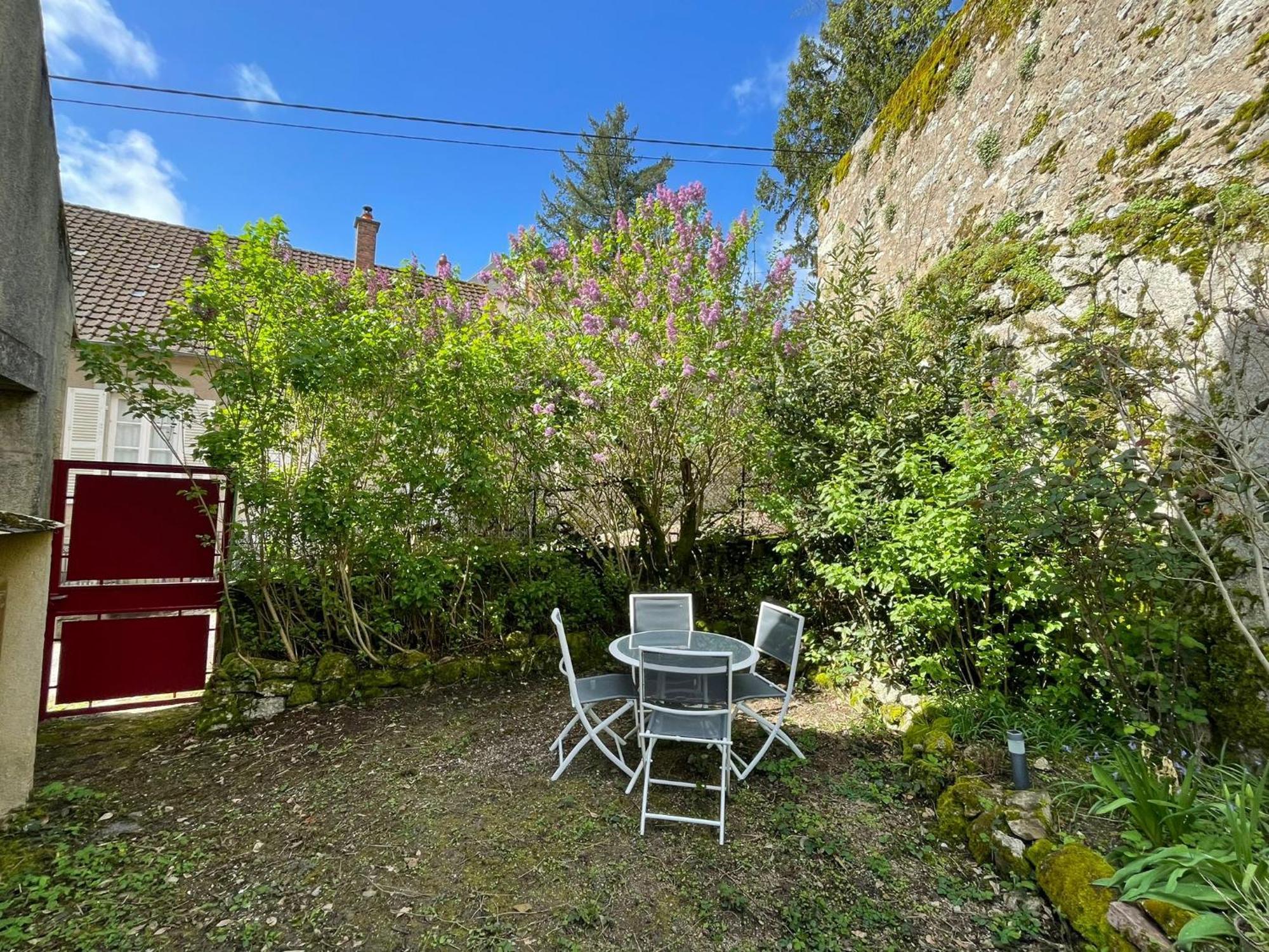 Gite La Bancale Lormes Exterior photo